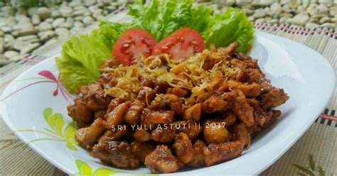 Hubungan nasi dan beras sebagai suatu alat budaya amat terterap dalam budaya nusantara sebelum kedatangan islam lagi: Resep Tumis Ayam Gula Asem oleh YuliOnet - Cookpad