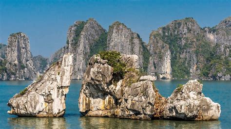 Hạ Long Bay Limestone Pillars Quảng Ninh Province Vietnam Desktop