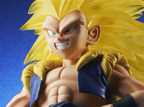 Our official dragon ball z merch store is the perfect place for you to buy dragon ball z merchandise in a variety of sizes and styles. Dragon Ball Z Gigantic Series Super Saiyan 3 Gotenks Exclusive