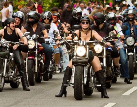 Riders Rev Up For Motorcycle Season Womens Bike Biker Life Bike