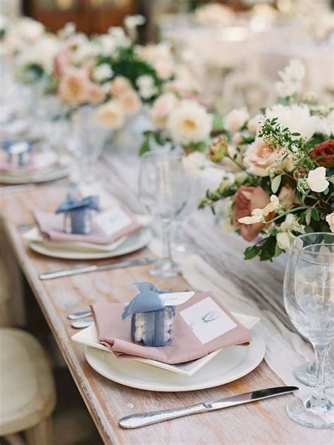 37 Unique Wedding Place Setting Ideas We Love