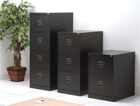 These file cabinet locking bars are perfect when securing important files or documents is essential. Trexus Filing Cabinet Steel Lockable 4-Drawer | Radius Office