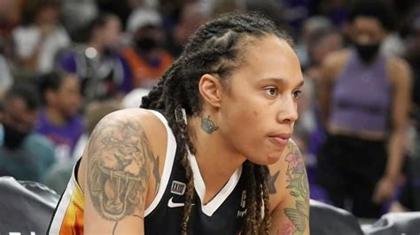 Biden Speaks With Brittney Griner S Wife About Her Release From Russian