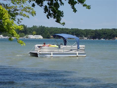 Clear Lake Indiana 2008 Relaxing Off Of Kasota Island Su Flickr