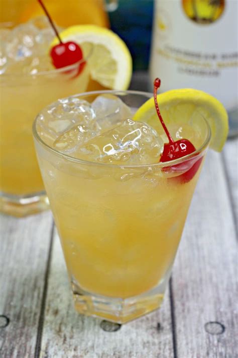 Banana Rum Punch | Recipe in 2020 | Rum punch recipes, Rum ...