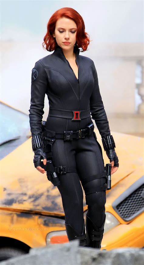 Scarlett Johansson As Black Widow In The Avengers Movie I Want Her Red