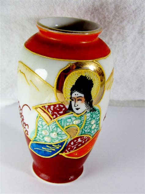 Vintage Asian Hat Pin Vase Gesha Girl Hand Painted Gold Trim Occupied