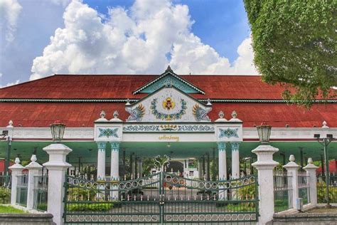 Kraton Sultan Place And Kingdom Yogyakarta Tours
