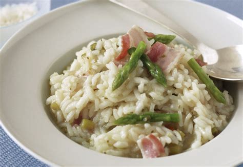 Brodo o acqua per cuocere il riso. Ricetta Risotto asparagi e speck - La ricetta di Piccole ...