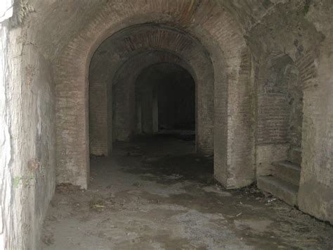 Pompeii Then And Now: Pompeii's Amphitheatre: Vaulted ...