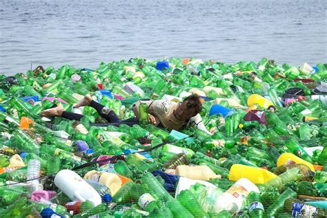 Eighth Plastic Continent By Luzinterruptus Inhabitat Green Design