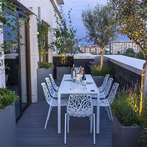 30 Stunning Roof Terrace Decorating Ideas That You Should Try Trendecors