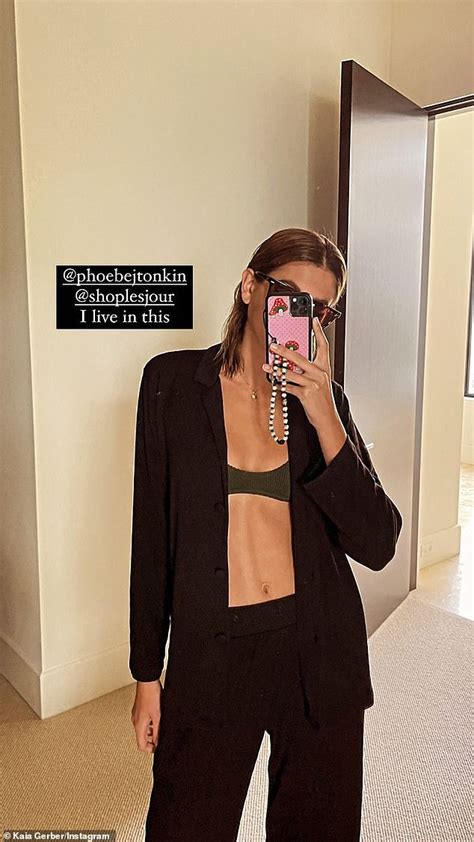 Kaia Gerber Flashes Her Bra And Taut Tummy Beneath 396 Lesjour