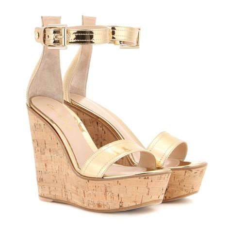Gianvito Rossi Metallic Leather Wedges In Gold Lyst