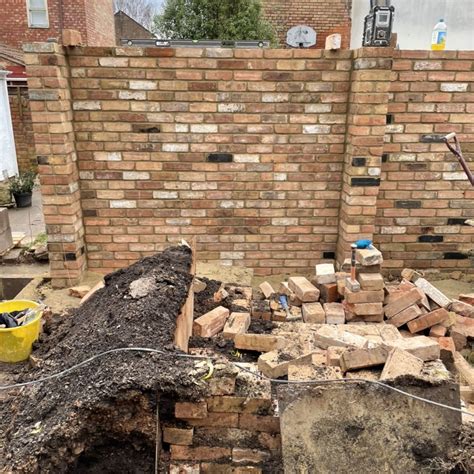 G L Thomas Builders 100 Feedback Bricklayer Repointing Specialist