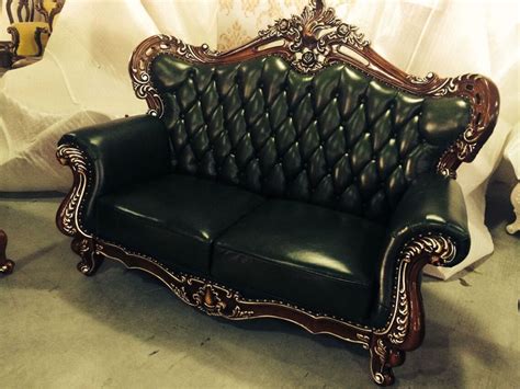 Showcasing a look inspired by the classics, the amarillo leather sofa is a sumptuous and deluxe upgrade to your living room furnishings. Royal Wood Frame Antique Green Leather Sofa - Buy Green ...