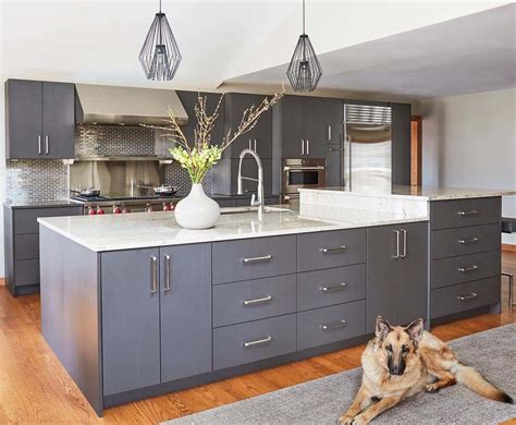 According to the national association of home builders over 70% of buyers want a kitchen with an island, and at least 50% see an island as a must have. Top 5 ideas for Modern Kitchen 2020 (56 Photos and Videos)