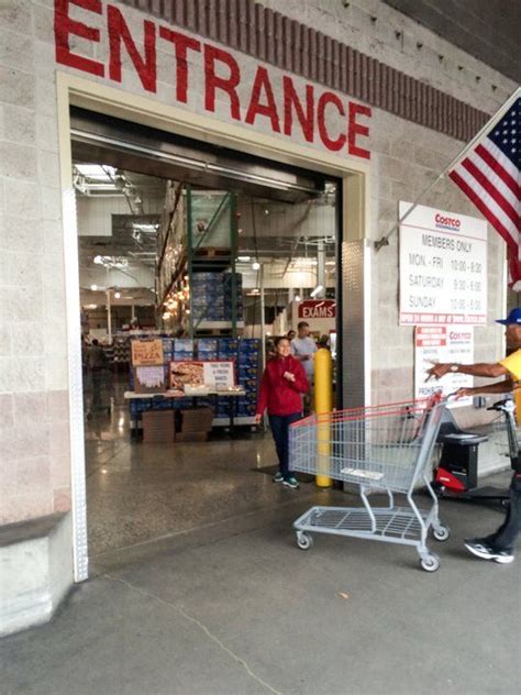 A Guide To Surviving Your First Solo Shopping Trip To Costco Shopping