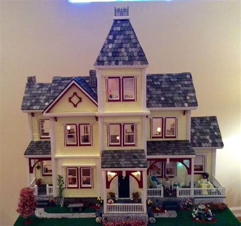 Beautiful Victorian Dollhouse Cenografia