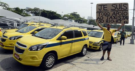 In 2021 werd paes, hoewel hij door de partij democraten (dem) tot burgemeester werd gekozen, met succes aangesloten bij de. Eduardo Paes ameaça cassar licença de taxistas que ...