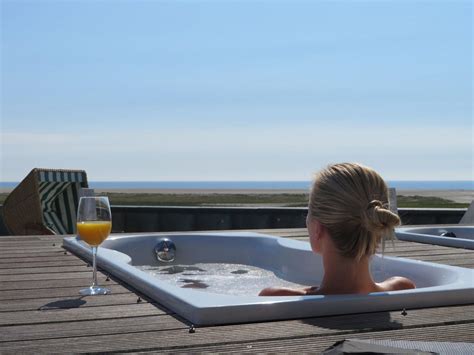 Saint peter, also known as simon peter, simeon, simon, cephas, or peter the apostle, was one of the twelve apostles of jesus christ, and one of the first leaders of the early church. Wellnesshotels an der Nordsee: Sehnsucht nach Meer
