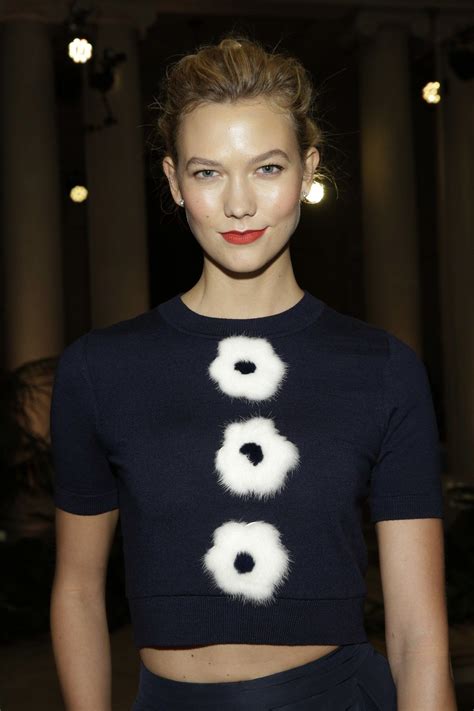 Karlie Kloss’s Beauty Evolution Best Hair And Makeup Looks Beauty Fashion Cool Hairstyles