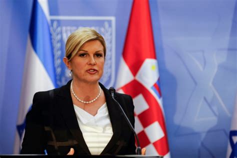 Croácia escolhe presidente entre três candidatos em eleições difíceis