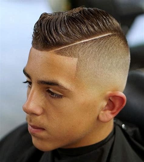 The hairstyle of teenage guys, you better give them space for tremendous creativity. Top 30 Popular Haircuts for Teen Boys | Best Teenage Guys ...