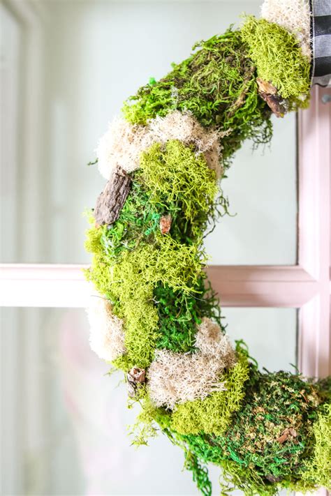 Diy Moss Wreath For Spring Modern Glam Diy Interiors