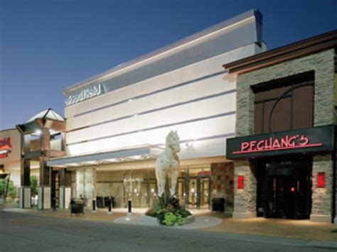 Best Shopping Malls In The Chicago Area Cbs Chicago