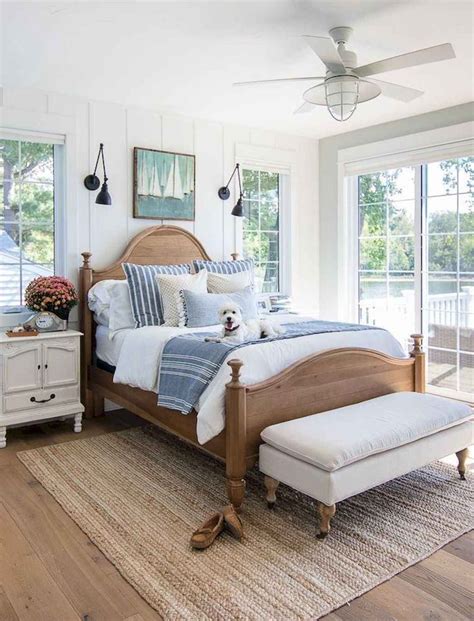 42 Modern Lake House Bedroom Ideas In 2020 Lakehouse Bedroom Home