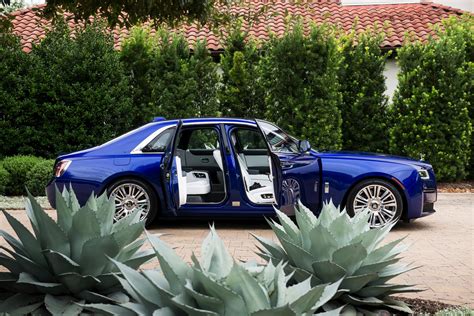 As kilometers really matters in value of luxury car so for the reason we give 250 kilometer in a day to rent a rolls royce in uae. 2021 Rolls-Royce Ghost First Drive Review - Luxury with a ...