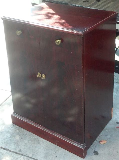 It is the cabinet only. UHURU FURNITURE & COLLECTIBLES: SOLD - RCA Victor Antique ...