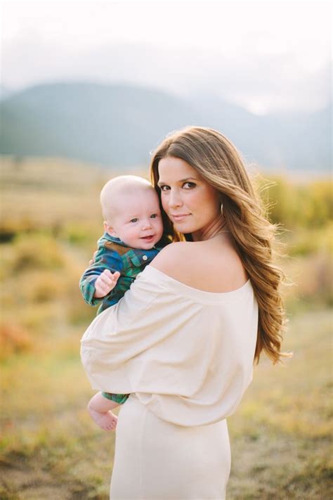 Great Mom And Baby Pose Baby Photoshoot Boy Baby Poses