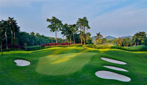 Situated in ipoh, this villa is 2.2 mi (3.6 km) from kinta city shopping centre and within 6 mi (10 km) of ipoh parade and royal perak golf club. Kuala Lumpur Golf and Country Club on Behance