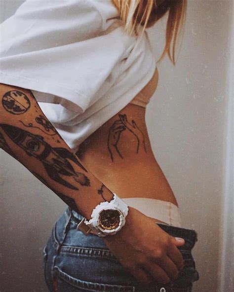 Girl Skinny Tattoo In 2021 Girls With Sleeve Tattoos Sleeve