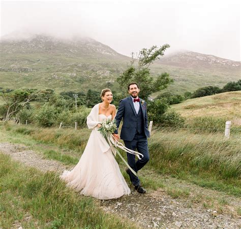 13 ways to incorporate irish traditions for your wedding now and eternity