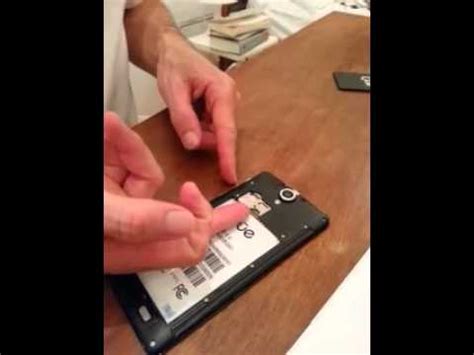 But you get problem when you put other operator of sim in jio phone. QUE PHONE, How to successfully insert 2 SIM Cards - YouTube