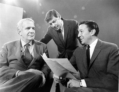 60 Minutes Reporter Mike Wallace Dies At 93