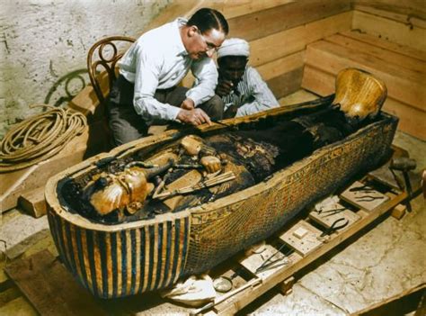 Colorized Photos Of The Discovery Of Tutankhamuns Tomb Circa 1920s