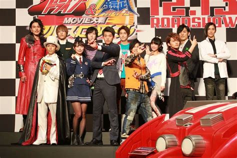 Kamen rider drive (仮面ライダードライブ kamen raidā doraibu) is a japanese tokusatsu drama in toei company's kamen rider series. Kamen Rider X Kamen Rider Drive & Gaim Movie Wars 2015 ...