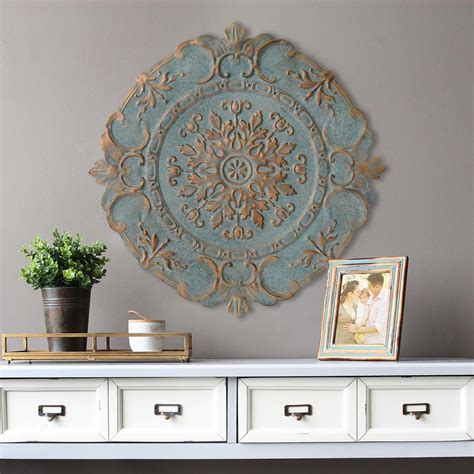 Stratton Home Decor Blue Metal European Medallion Wall