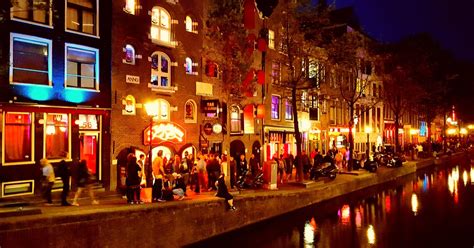 Book the perfect red light district tour! Amsterdam: Red Light District 1.5-Hour Night Walking Tour ...