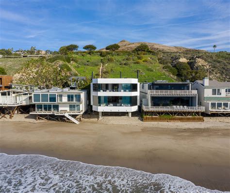 Taylor Beach House by SPF:architects | Detached houses