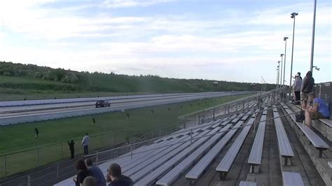 Bmw did say that the new model will be bringing a drastic improvement over its predecessor but nobody expected results as impressive as this. 2011 BMW M3 Bone Stock Quarter Mile - YouTube