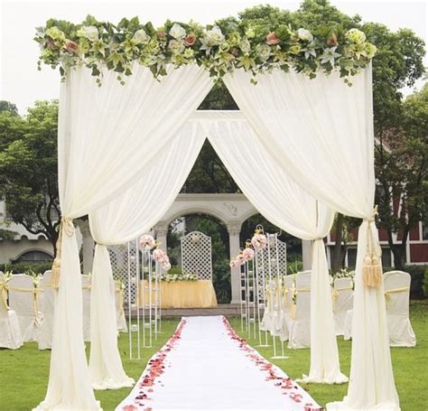 Easy Setup To A Diy Canopy Wedding Decorations Wedding Canopy