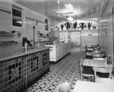 Open episode descriptions in an external window. Kitchen Queens New Orleans - Tentang Kitchen