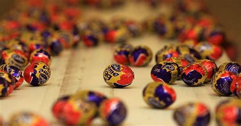 Egg yolks, sugar, heavy cream, white chocolate, heavy cream. This is how you can tell if you've found a white creme egg ...