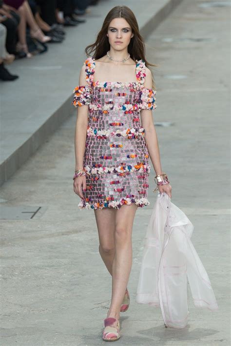 Chanel Spring 2015 Ready To Wear Fashion Show Fashion Fashion Week