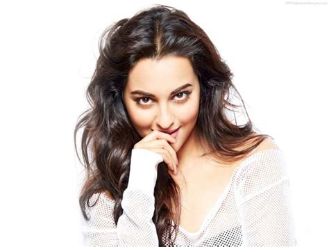 Sonakshi Sinha Weight Loss Diet And Workout Secrets Beauty And Health Tips